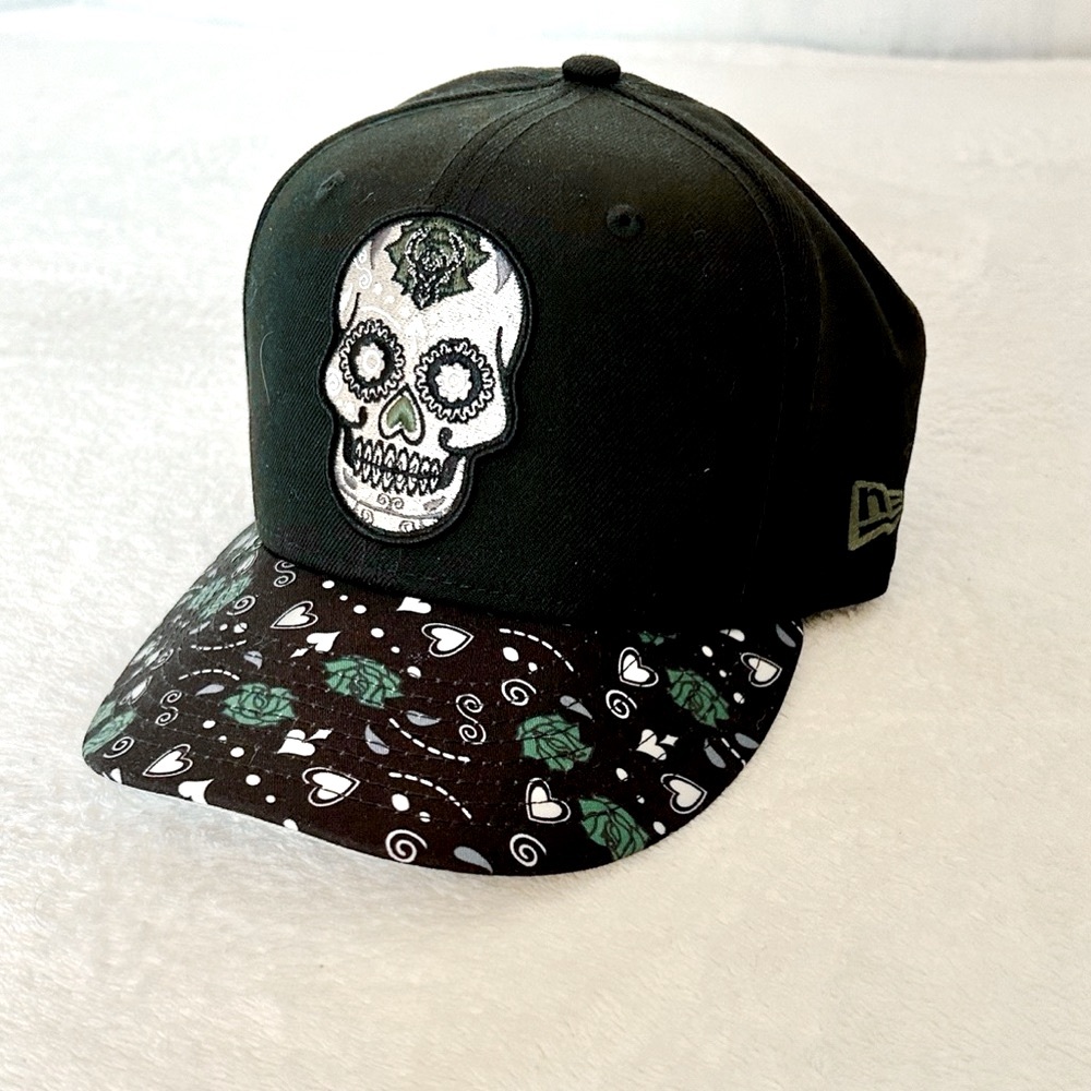 milwaukee bucks special edition dia de los muertos hat / nwot